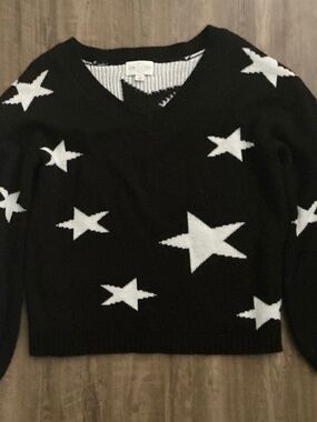 June & Ivy knit V-neck sweater, size S